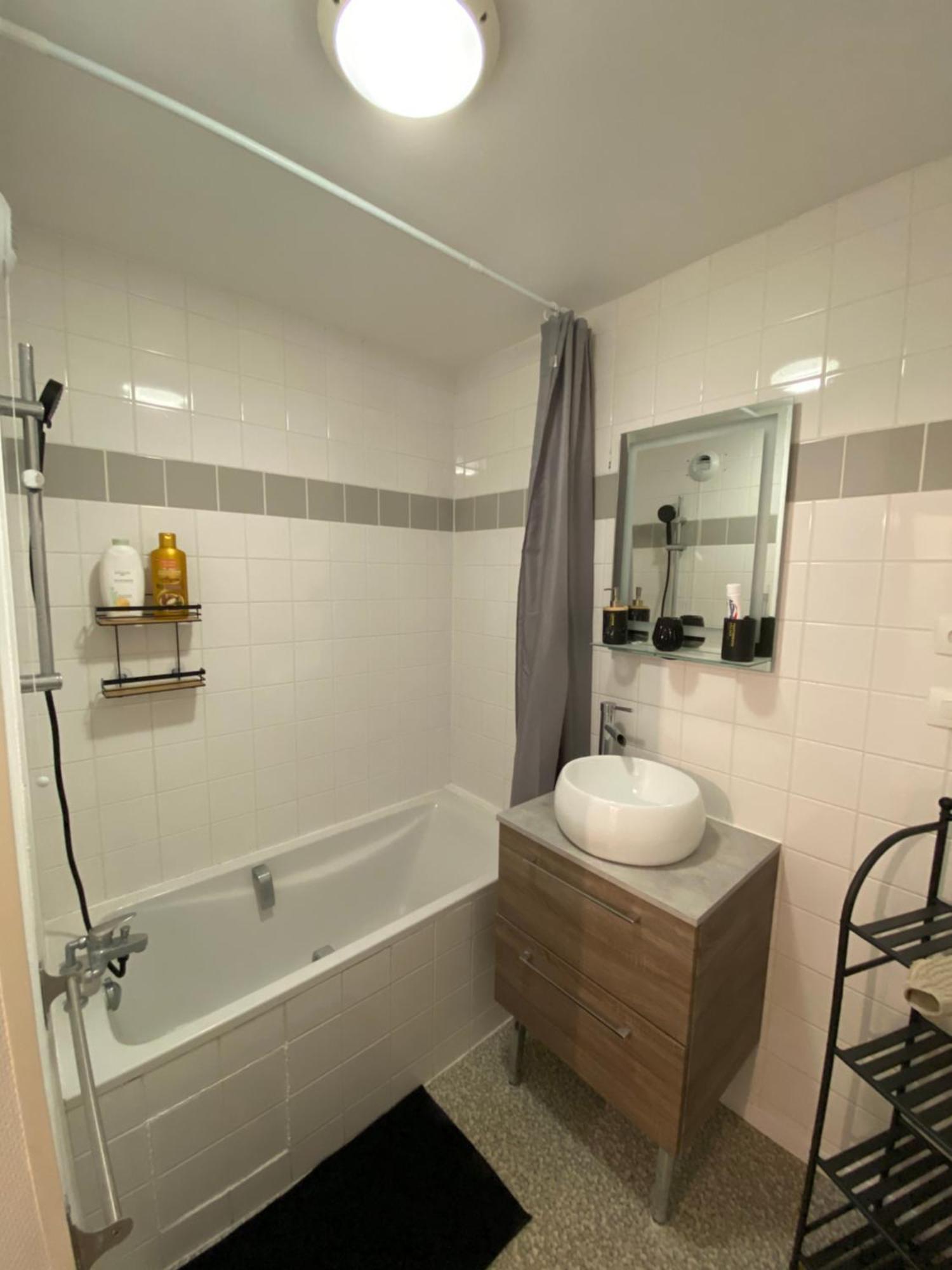 Appartement Spacieux - 10' Gare أنجير المظهر الخارجي الصورة
